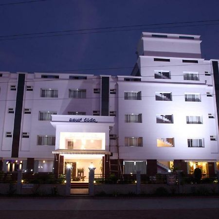 Vinay Residency Hotel Sindhnur Exterior photo