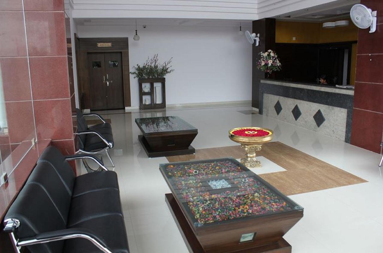 Vinay Residency Hotel Sindhnur Exterior photo