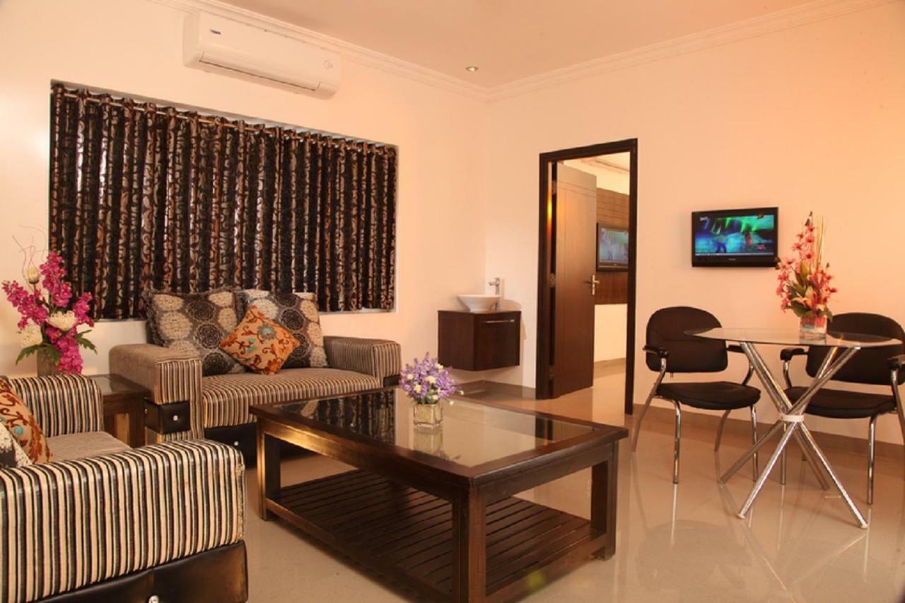 Vinay Residency Hotel Sindhnur Exterior photo