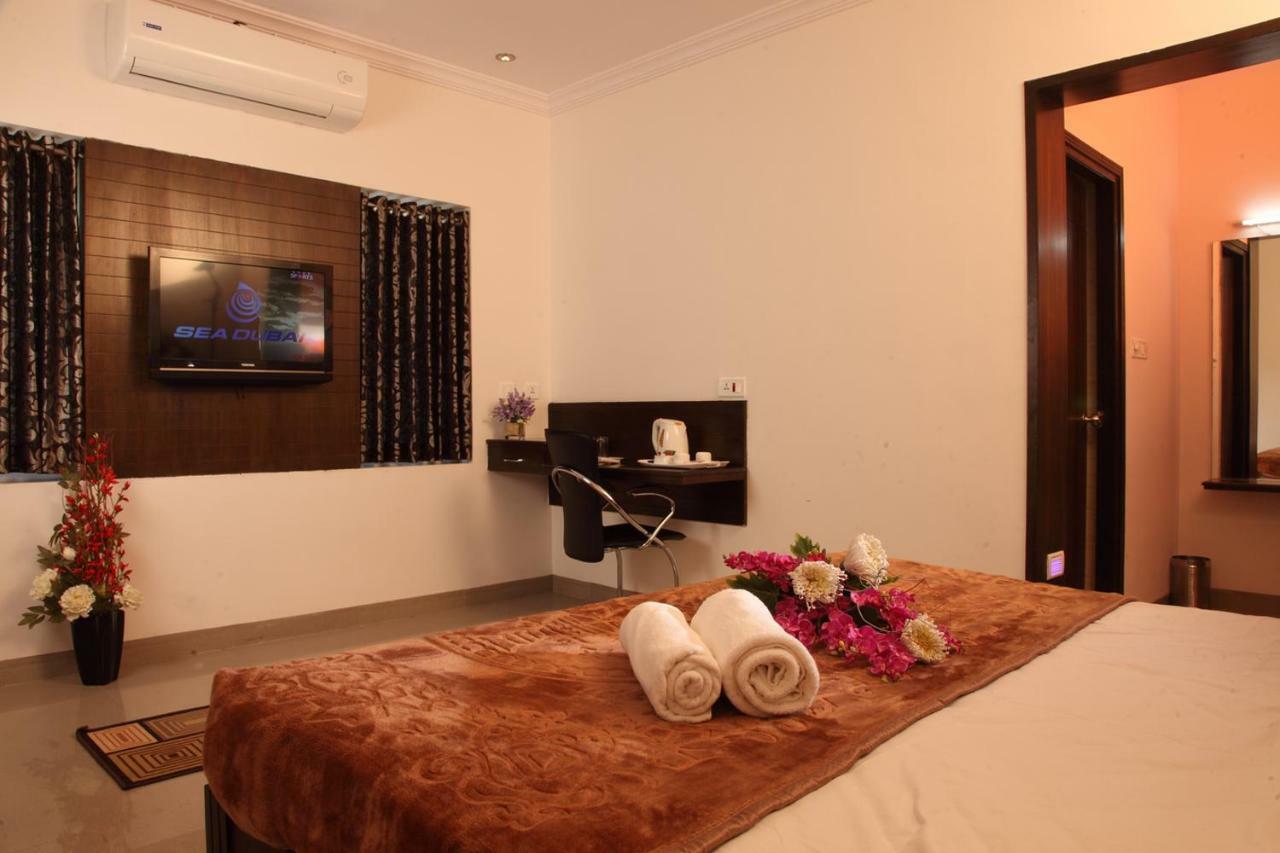 Vinay Residency Hotel Sindhnur Exterior photo